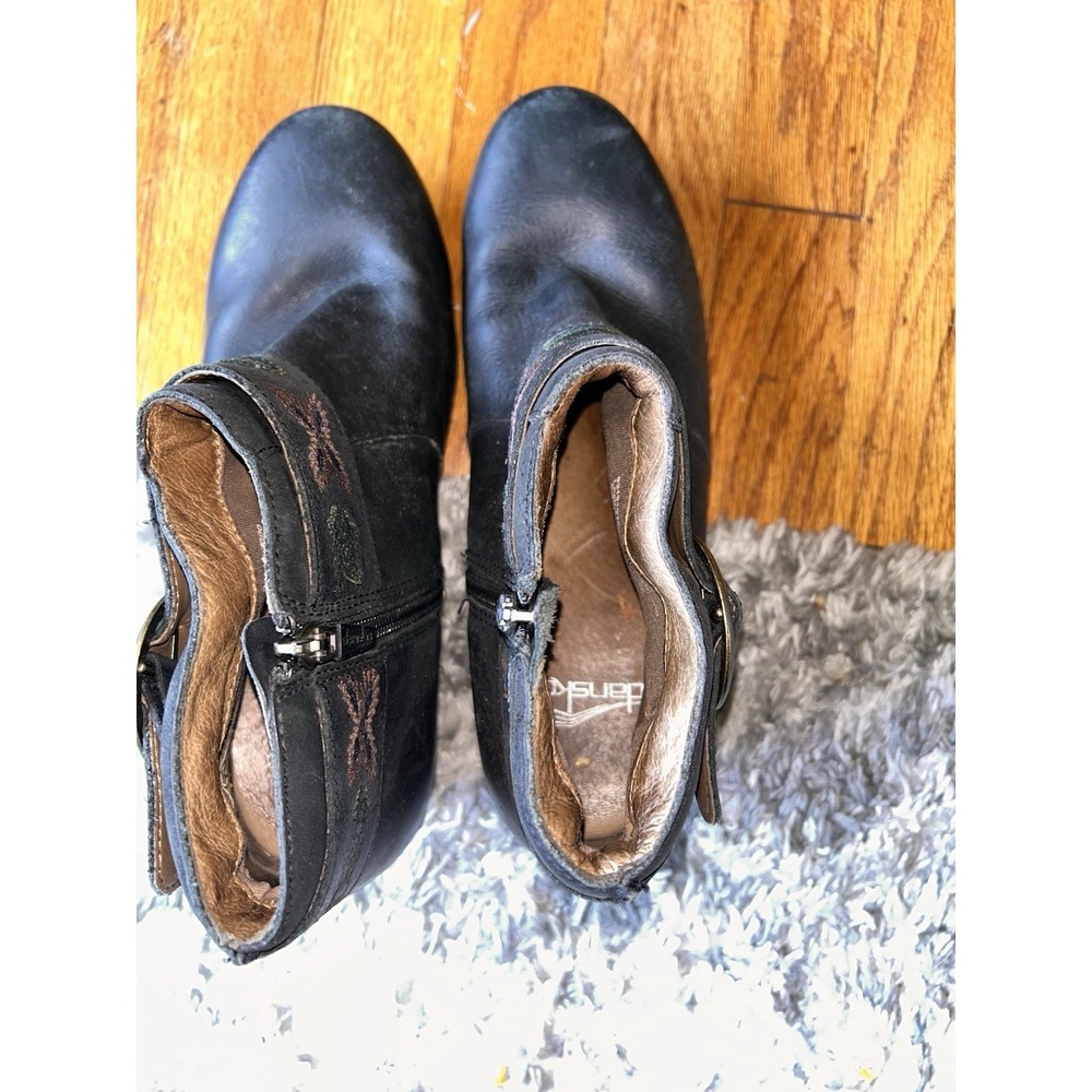 Dansko Maria Ankle Clog Boots Black Leather Embroidered Strap EU 39 US 8.5 - Picture 8 of 8